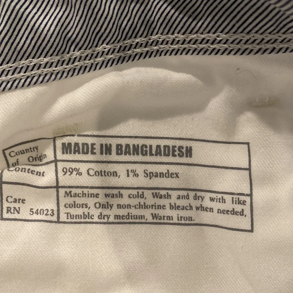 BANANA REPUBLIC WHITE SKINNY CROP DENIMS - Picture 15 of 15